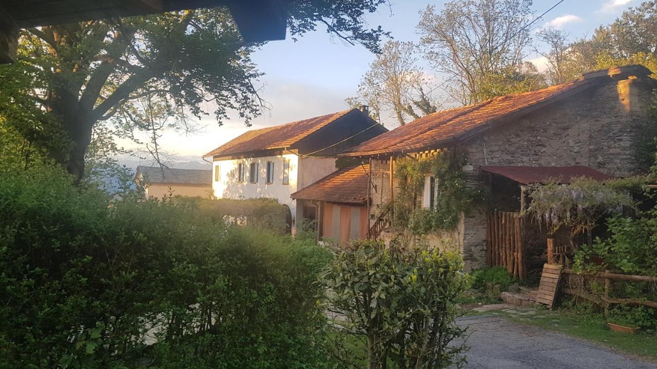 B&B Il Gatto Nero Castelveccana Extérieur photo