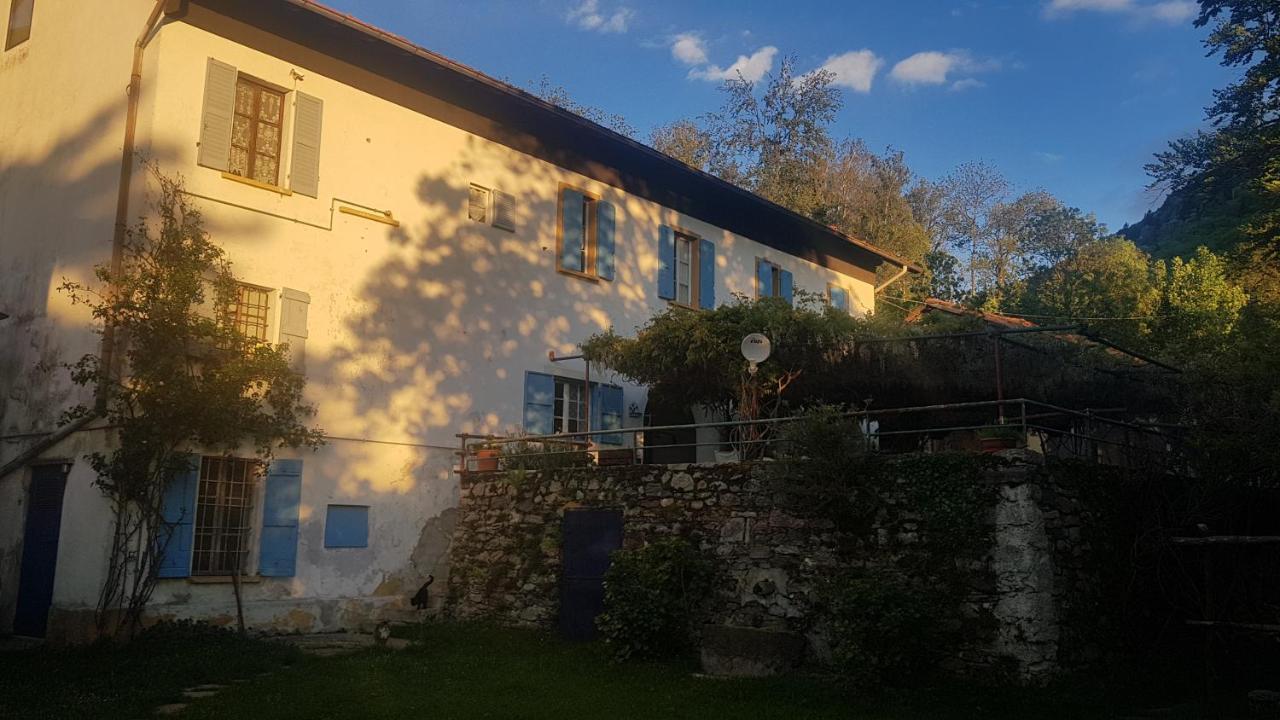 B&B Il Gatto Nero Castelveccana Extérieur photo